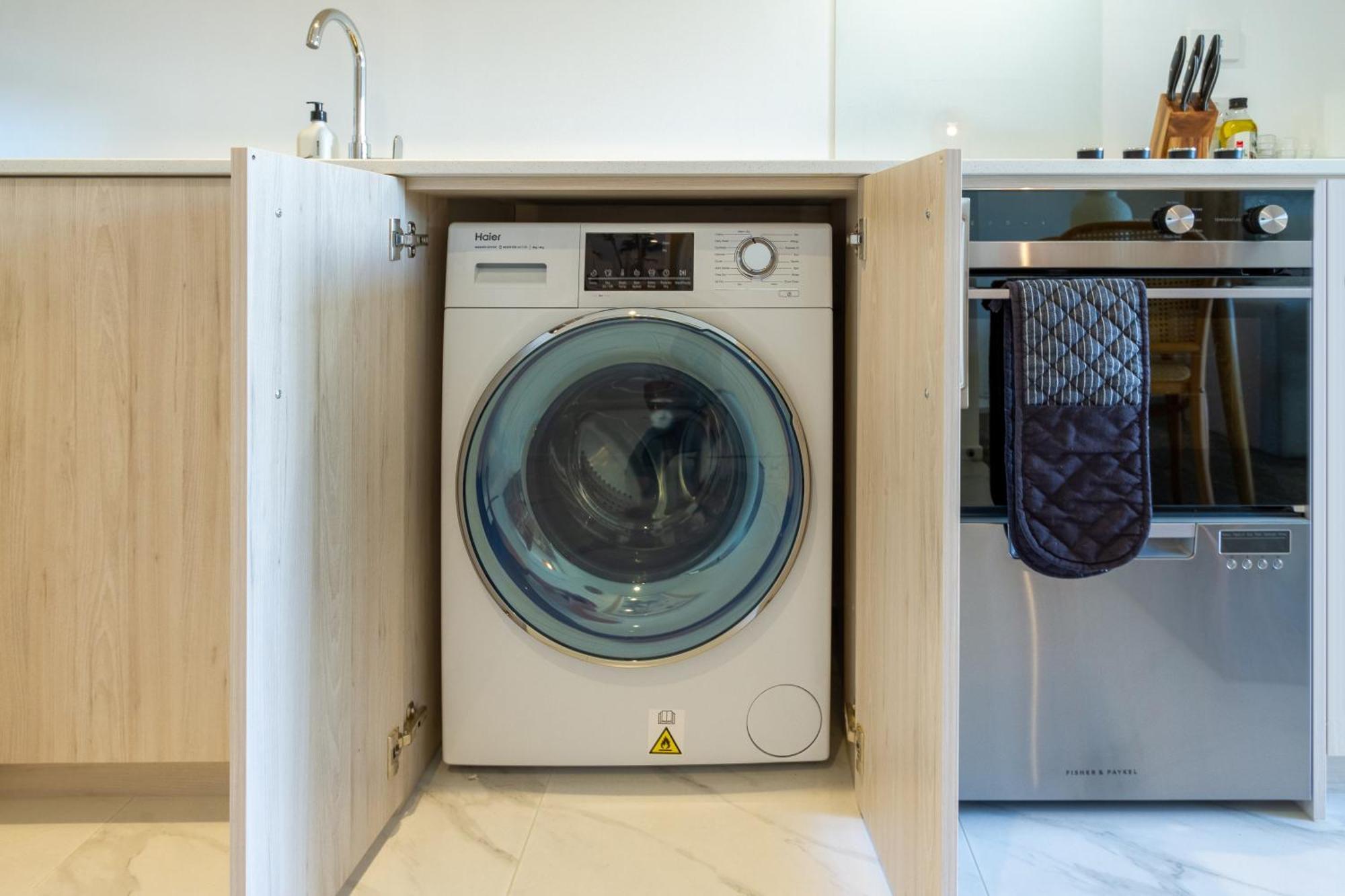 Downtown Delight: Studio At 8 Wilmer With Backyard Christchurch Buitenkant foto